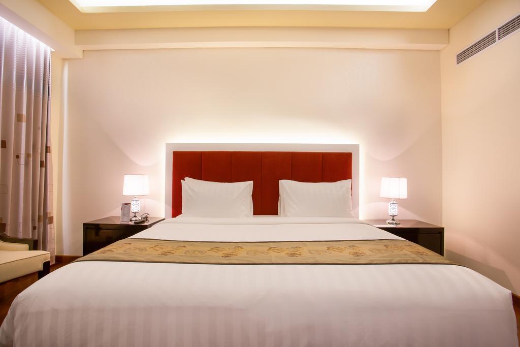 Golden Palace Hotel Lombok Mataram Pokoj fotografie